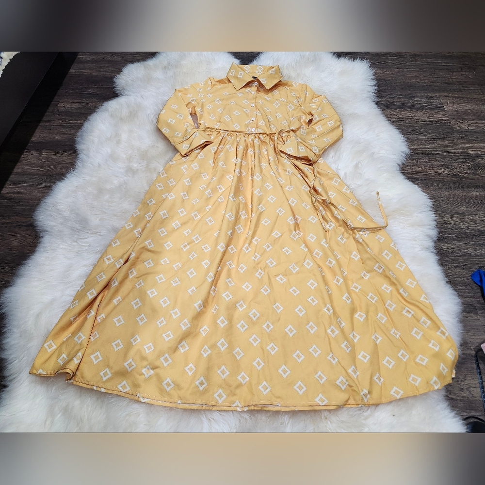 Yellow Patterned Womens  Dress Size Small nwot